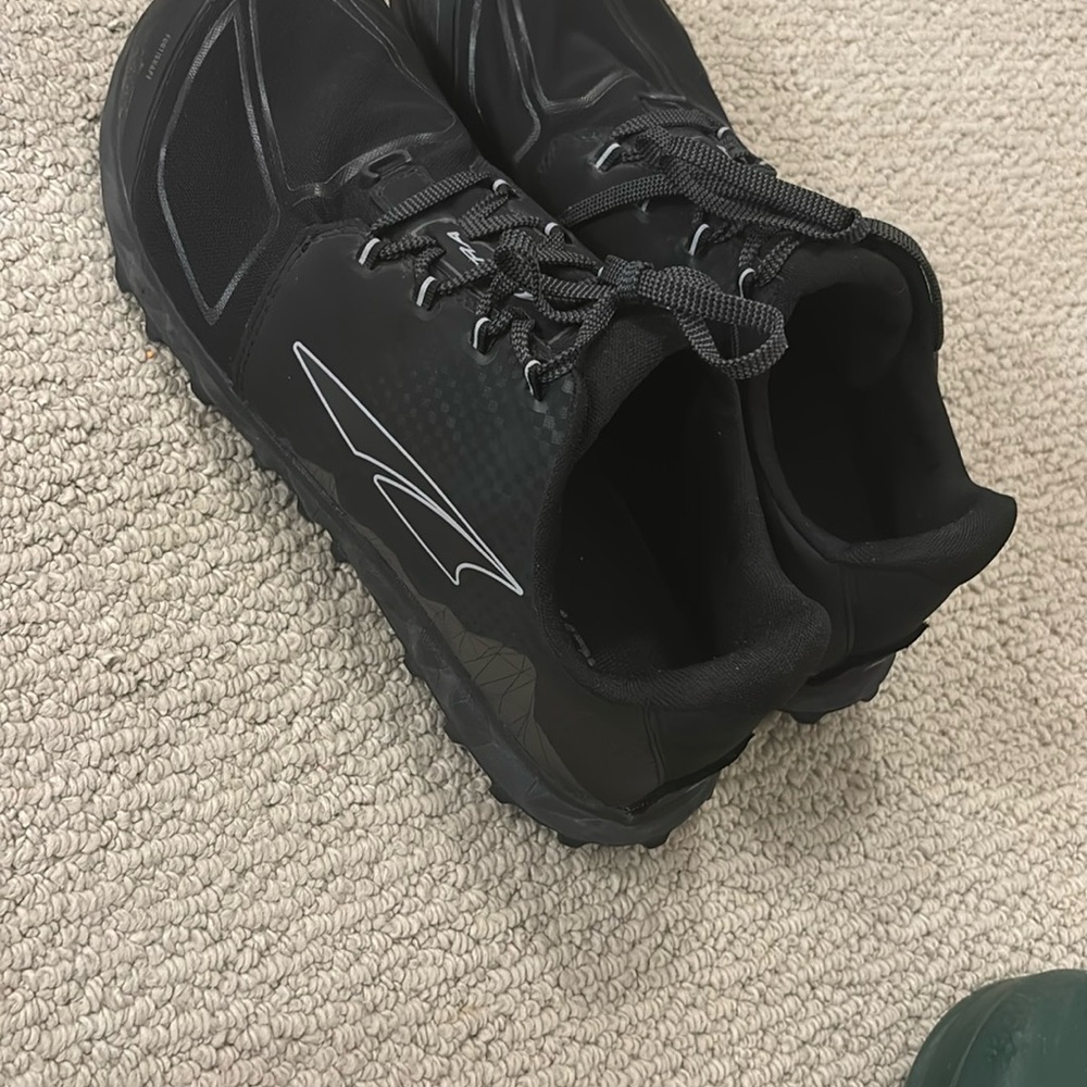 Altra Superior Men's Black Trail Running Shoes